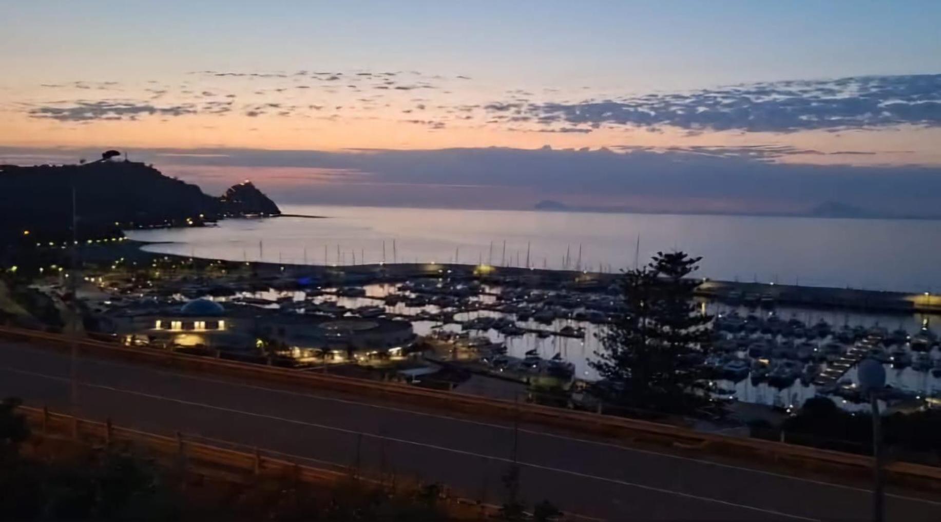 Magico Appartamenti Scafa - Marina Capo dʼOrlando Eksteriør billede