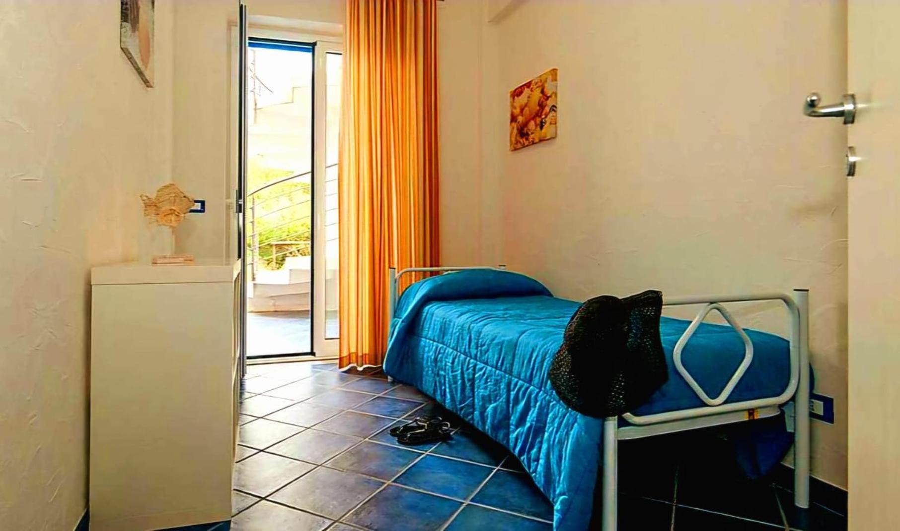 Magico Appartamenti Scafa - Marina Capo dʼOrlando Eksteriør billede