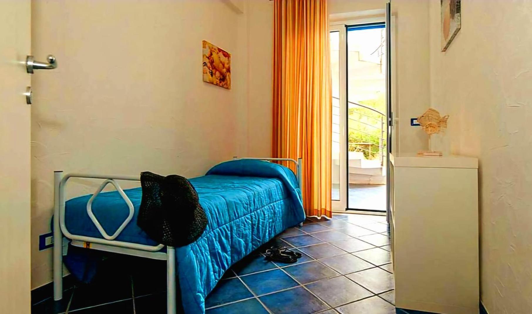 Magico Appartamenti Scafa - Marina Capo dʼOrlando Eksteriør billede