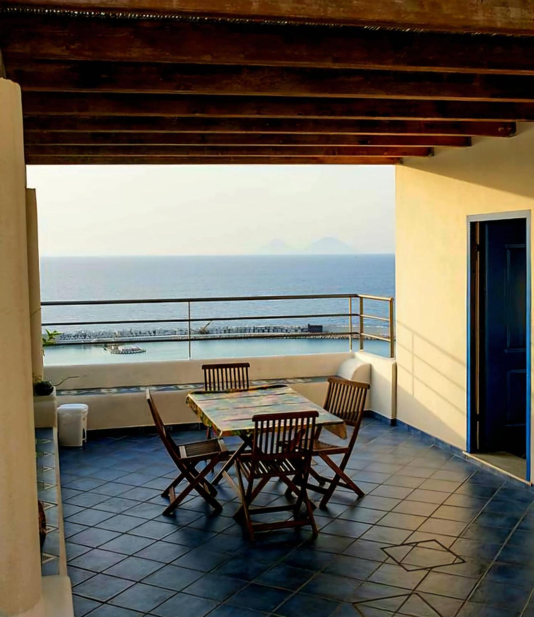 Magico Appartamenti Scafa - Marina Capo dʼOrlando Eksteriør billede