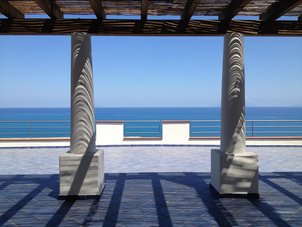 Magico Appartamenti Scafa - Marina Capo dʼOrlando Eksteriør billede