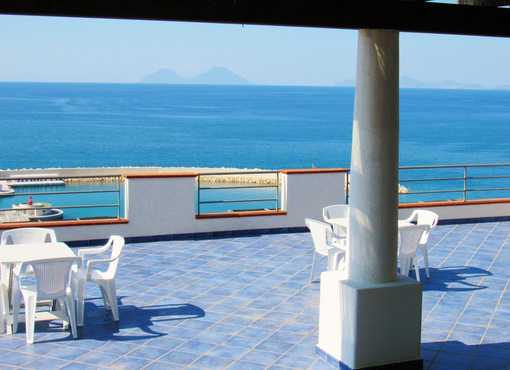 Magico Appartamenti Scafa - Marina Capo dʼOrlando Eksteriør billede